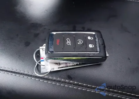 2024 Jeep Grand Cherokee L Limited 4X4 from USA, damaged, VIN 1C4RJKBG6R8580864